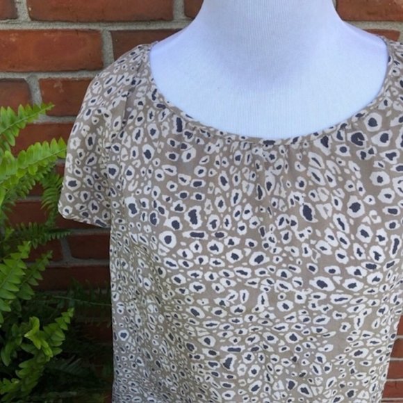 EUC Banana Republic 100% Silk Leopard Print Blouse Open Back Size Medium 8 - Picture 2 of 4